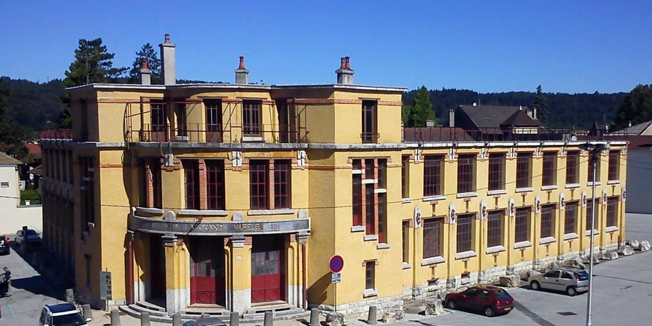 Appartement La Vie Est Belle à Oyonnax Extérieur photo