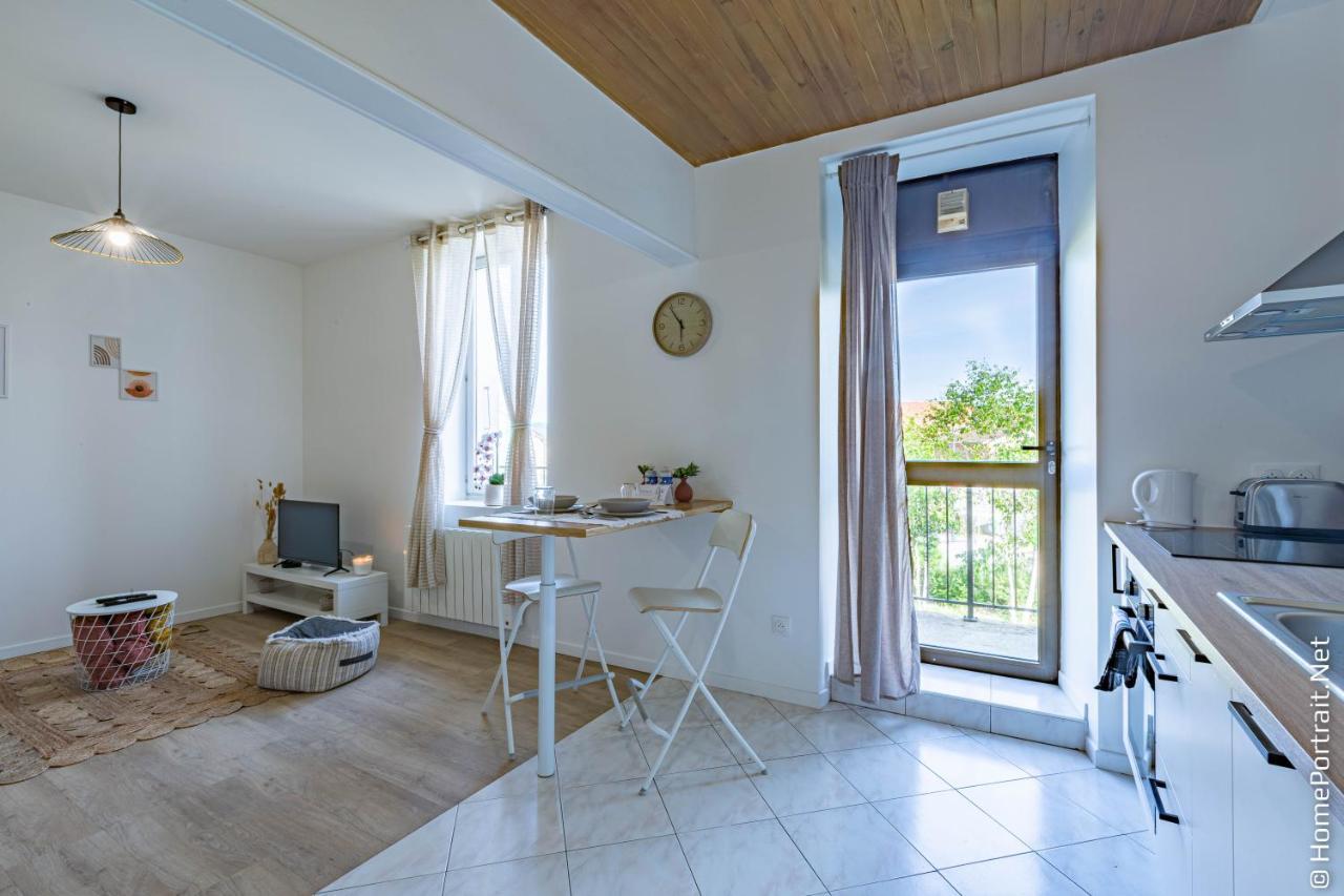 Appartement La Vie Est Belle à Oyonnax Extérieur photo